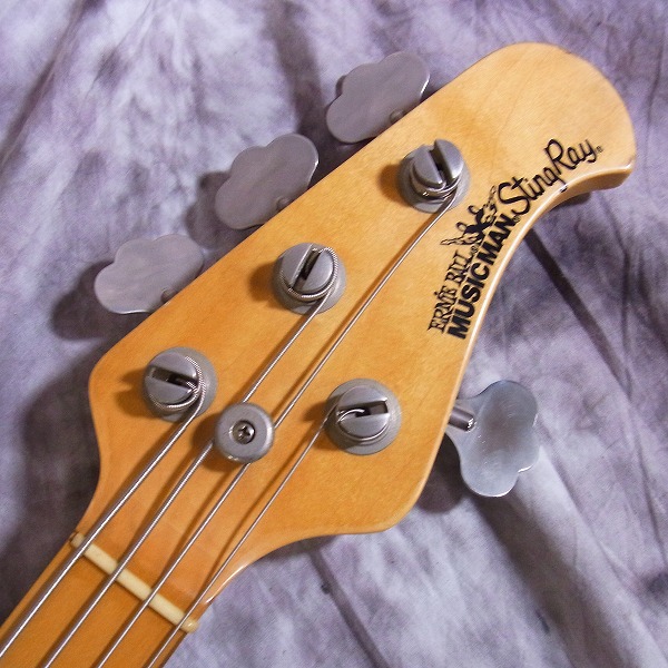 実際に弊社で買取させて頂いた★MUSICMAN/ミュージックマン Stingray/スティングレイ EX WH エレキベースの画像 1枚目