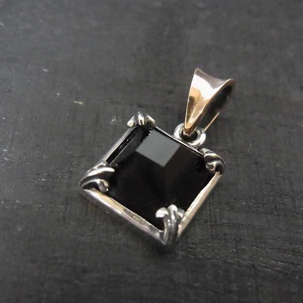 実際に弊社で買取させて頂いたLord Camelot/ロードキャメロット スクエア ストーン ペンダントトップ Lc-266