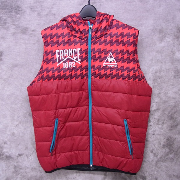 実際に弊社で買取させて頂いた【未使用】le coq sportif/ルコックスポルティフ ゴルフウェア フード付き 中綿ベスト レッド/L