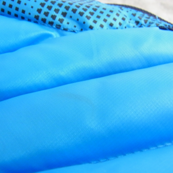 実際に弊社で買取させて頂いた【未使用】MIZUNO/ミズノ ゴルフウェア アウターダウンベスト ブルー/2XLの画像 5枚目