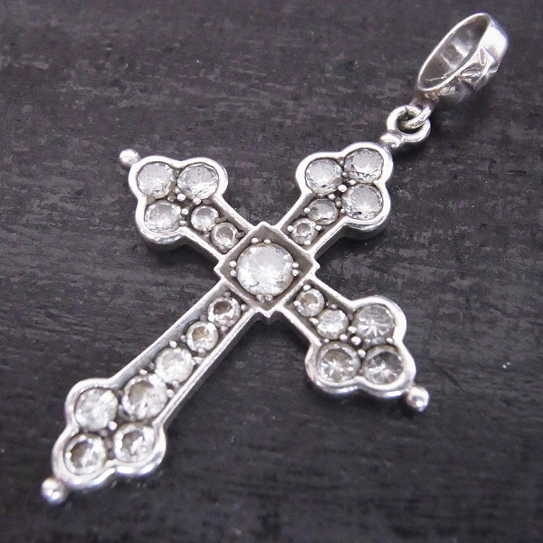 実際に弊社で買取させて頂いたLoree Rodkin/ローリーロドキン ミディアム ゴシック クロス ペンダント