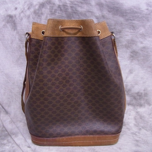 実際に弊社で買取させて頂いたCELINE/セリーヌ レザーショルダーバッグ マガダム/総柄の画像 1枚目