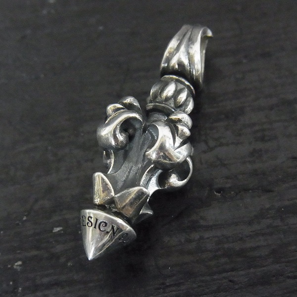 実際に弊社で買取させて頂いたDEAL DESIGN/ディール ブルームダガー ペンダント