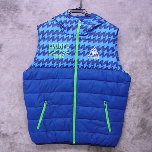 実際に弊社で買取させて頂いた【未使用】le coq sportif/ルコックスポルティフ ゴルフウェア フード付き 中綿ベスト ブルー/L