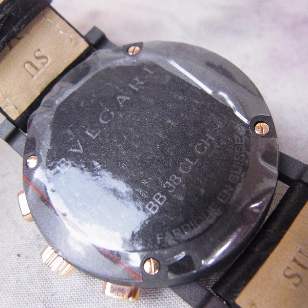 実際に弊社で買取させて頂いたBVLGARI/ブルガリ メンズウォッチ/腕時計 カーボンゴールド クロノグラフ/クォーツ BB38CLCH【動作未確認】の画像 4枚目
