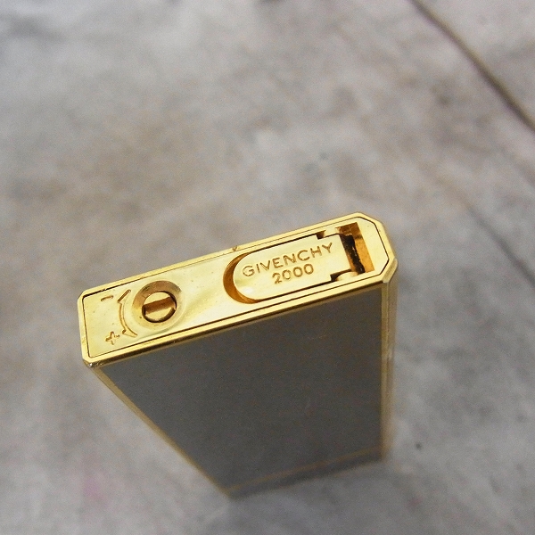 実際に弊社で買取させて頂いたGIVENCHY/ジバンシィ ローラーガスライター ゴールド×シルバーの画像 6枚目