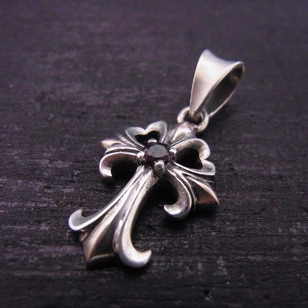 実際に弊社で買取させて頂いたLord Camelot/ロードキャメロット クロスチャーム ペンダントトップ w/ガーネット LC-947の画像 0枚目