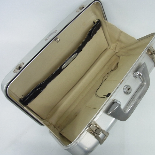 実際に弊社で買取させて頂いたZERO HALLIBURTON/ゼロハリバートン ミニ アタッシュケース　鍵付きの画像 3枚目