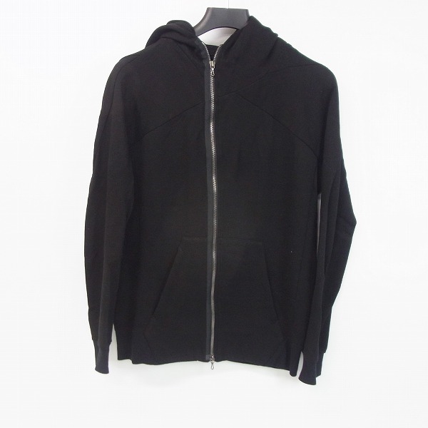 実際に弊社で買取させて頂いたJULIUS/ユリウス SEAMED HOODIE スウェット パーカー 577CUM57 17SS/1