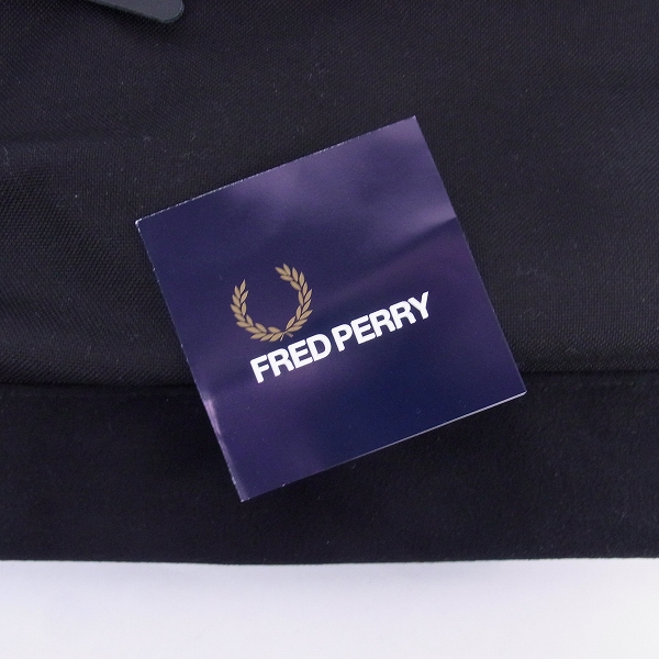 実際に弊社で買取させて頂いたFRED PERRY/フレッド・ペリー ミニショルダーバッグ ブラックの画像 5枚目