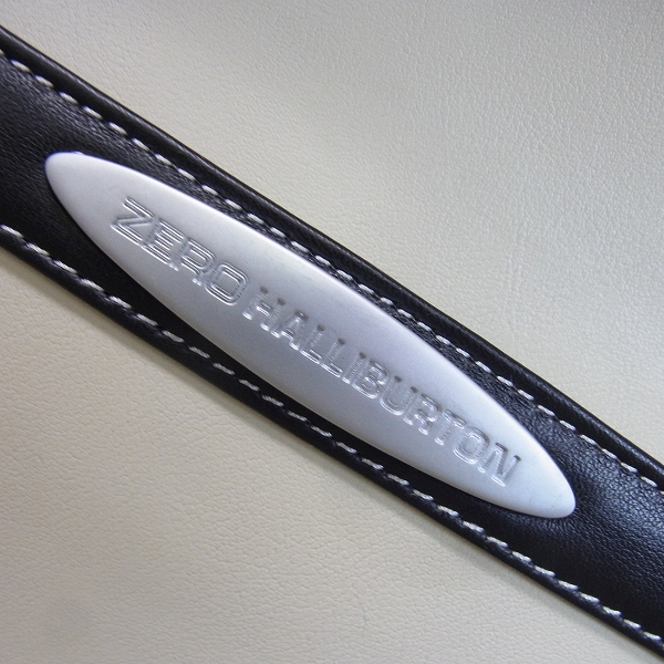 実際に弊社で買取させて頂いたZERO HALLIBURTON/ゼロハリバートン アタッシュケース PC-MICA シルバーの画像 4枚目