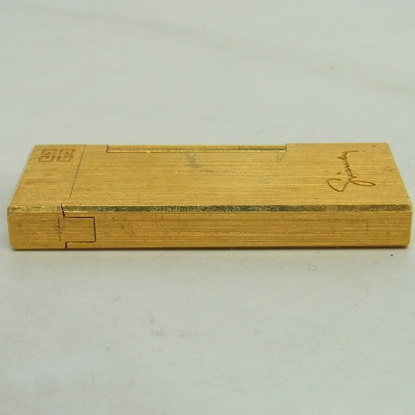 実際に弊社で買取させて頂いたGIVENCHY/ジバンシー ガスライター ゴールドの画像 2枚目