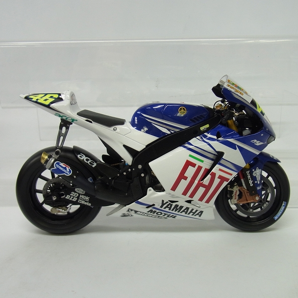 実際に弊社で買取させて頂いたMINICHAMPS/ミニチャンプス 1/12 Yamaha YZR-M1 Valentino Rossi Moto GP 2007/122 073046の画像 2枚目