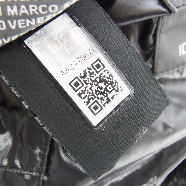 実際に弊社で買取させて頂いたHYDROGEN×DUVETICA/ハイドロゲン×デュベティカ ブラックカモ ダウンジャケット 21D004/44の画像 8枚目