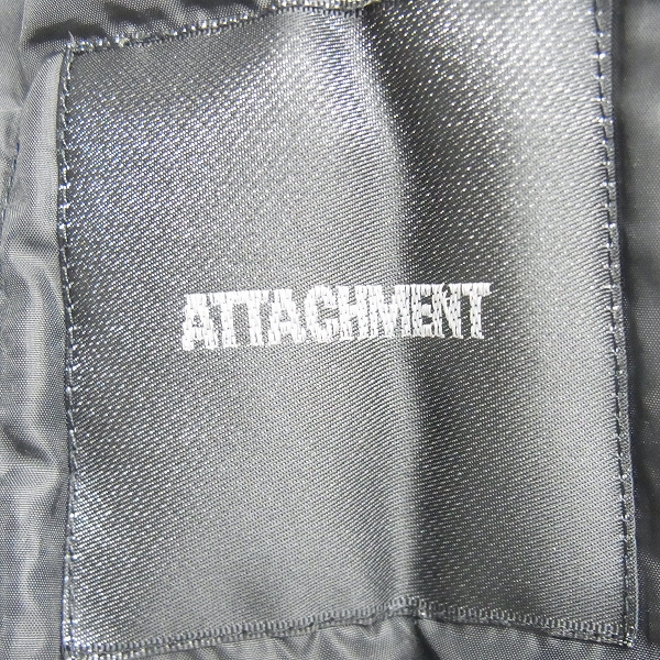 実際に弊社で買取させて頂いたATTACHMENT/アタッチメント 2WAYストレッチタフタ ノーカラーダウンベスト/2の画像 2枚目