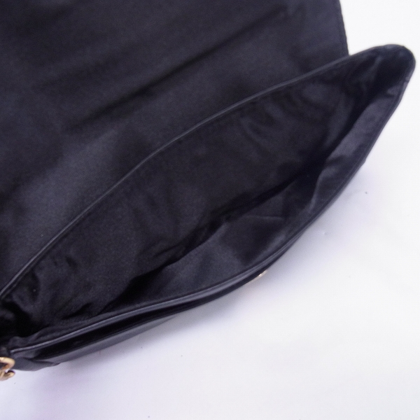 実際に弊社で買取させて頂いたGIVENCHY/ジバンシー スタッズ ポーチ 星 ブラックの画像 4枚目