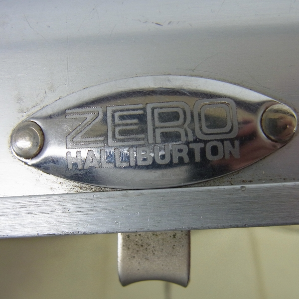 実際に弊社で買取させて頂いたZERO HALLIBURTON/ゼロハリバートン ミニ アタッシュケース　鍵付きの画像 4枚目