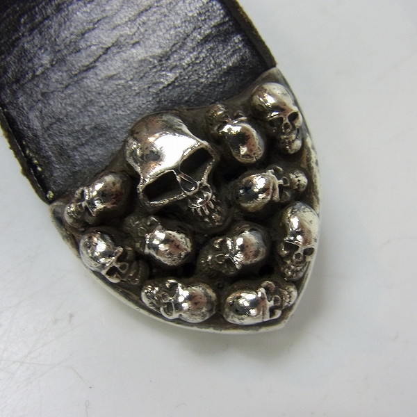 実際に弊社で買取させて頂いたSTANLEY GUESS/スタンリーゲス 1ピースレザーベルトw/マルチスカルバックル ロゴプレートセットの画像 2枚目