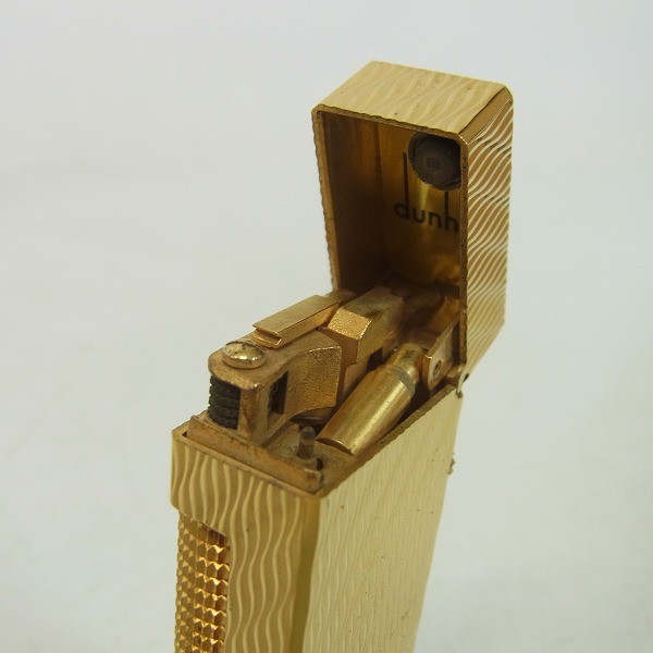 実際に弊社で買取させて頂いたdunhill/ダンヒル 縦縞 ガスライター ゴールドの画像 3枚目