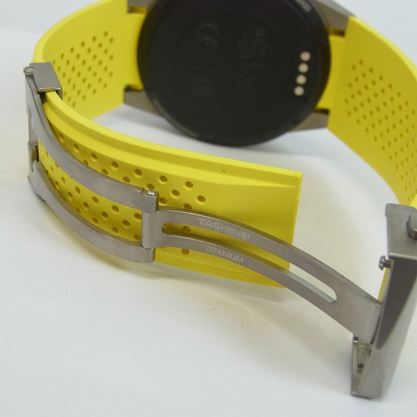 実際に弊社で買取させて頂いた【保証書付】TAG HEUER/タグホイヤー コネクテッド イエローラバー スマートウォッチ SAR8A80.FT6060の画像 2枚目