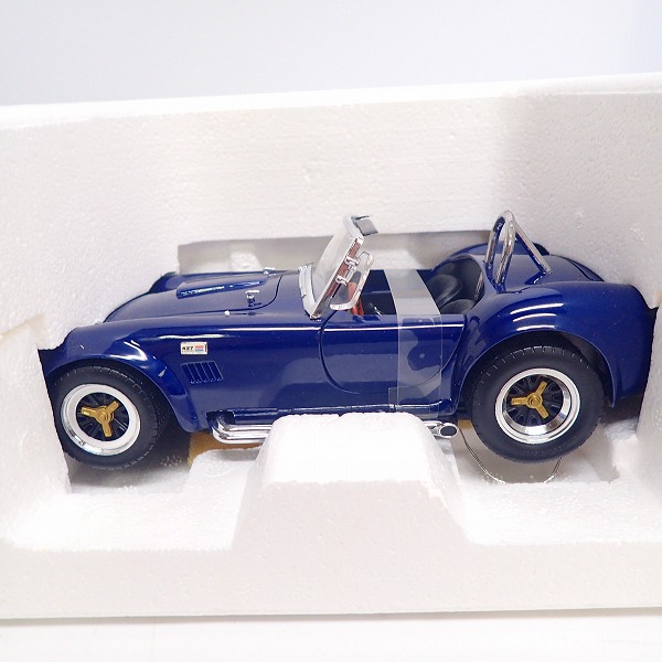 実際に弊社で買取させて頂いたKYOSHO/京商 1/18 SHELBY/シェルビー COBRA/コブラ 427S/C 7006の画像 3枚目