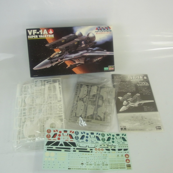 実際に弊社で買取させて頂いた【未組立】ハセガワ 超時空要塞マクロス VF-1S ストライクヴァルキリー VF-1A スーパーヴァルキリー 1/72 2点セットの画像 2枚目
