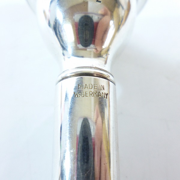 実際に弊社で買取させて頂いた【詳細不明】Bruno Tilz/ブルーノ・ティルツ  Spezial T2 MUSIK-NERO チューバ用マウスピース レザーケース付きの画像 2枚目