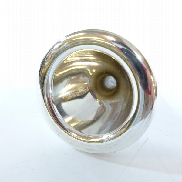 実際に弊社で買取させて頂いた【詳細不明】Bruno Tilz/ブルーノ・ティルツ  Spezial T2 MUSIK-NERO チューバ用マウスピース レザーケース付きの画像 5枚目