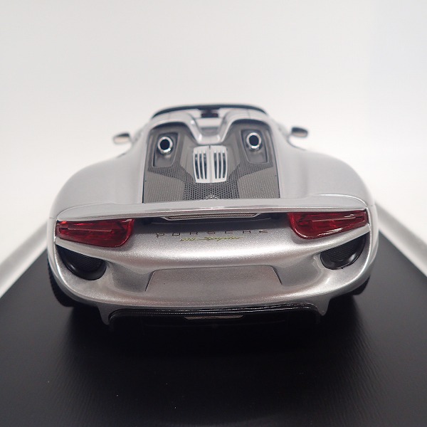 実際に弊社で買取させて頂いたSPARK/スパーク 1/18 ポルシェ918 SPYDER オープンループ 18S172の画像 4枚目