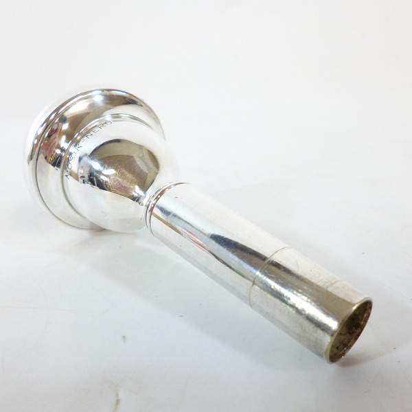 実際に弊社で買取させて頂いた【詳細不明】Bruno Tilz/ブルーノ・ティルツ  Spezial T2 MUSIK-NERO チューバ用マウスピース レザーケース付きの画像 6枚目