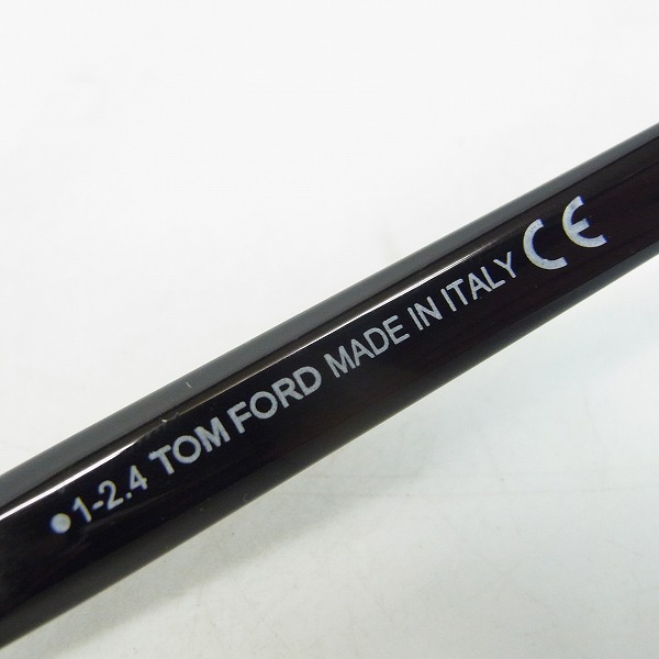 実際に弊社で買取させて頂いたTom Ford/トムフォード メガネ フレーム TF-5239 ブラックの画像 4枚目