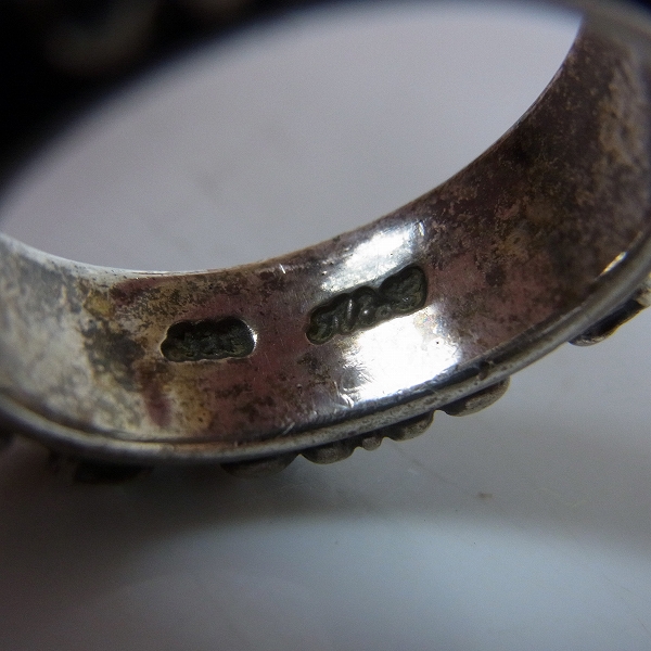 実際に弊社で買取させて頂いたA＆G/エーアンドジー クロスバンド シルバーリング 16号の画像 4枚目