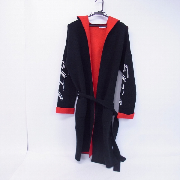 実際に弊社で買取させて頂いたFILA/フィラ フード付 ドローストリングウエスト ガウン ブラック×レッド/M