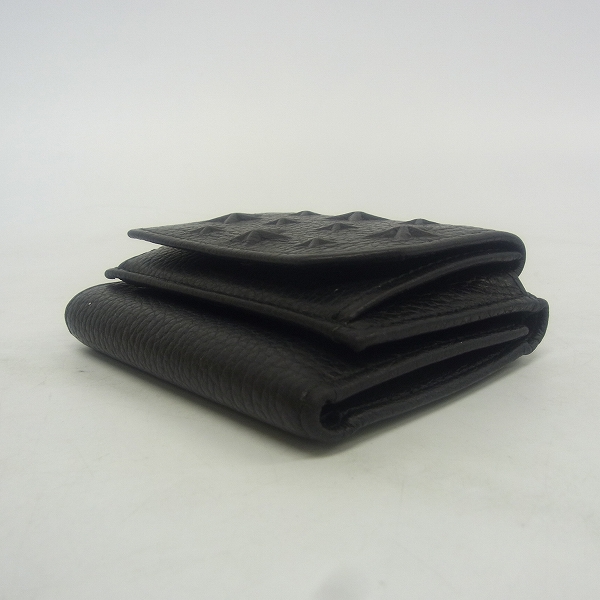 実際に弊社で買取させて頂いたJIMMY CHOO/ジミーチュウ スターエンボス Black グレイニーレザー スモールウォレット 3つ折り財布の画像 2枚目