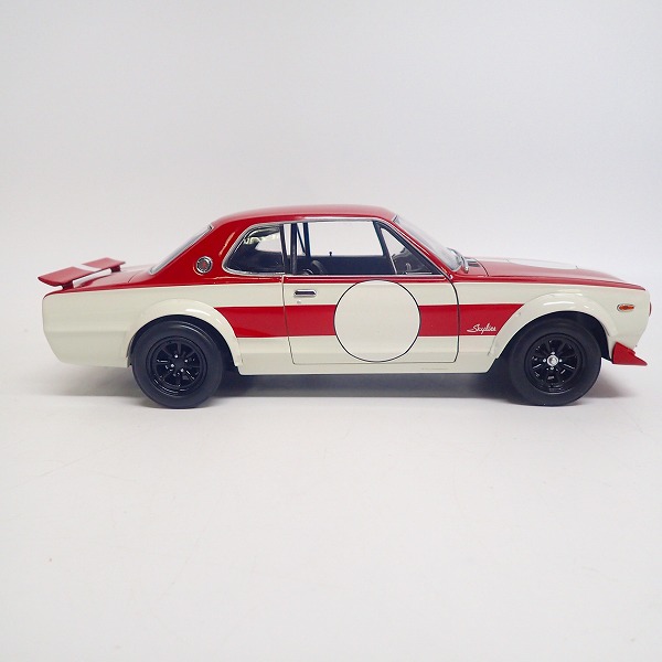 実際に弊社で買取させて頂いたKYOSHO/京商 1/18 日産 スカイライン 2000GT-R(KPGC10) RACING CATALOGUE VERSION 08122Cの画像 3枚目