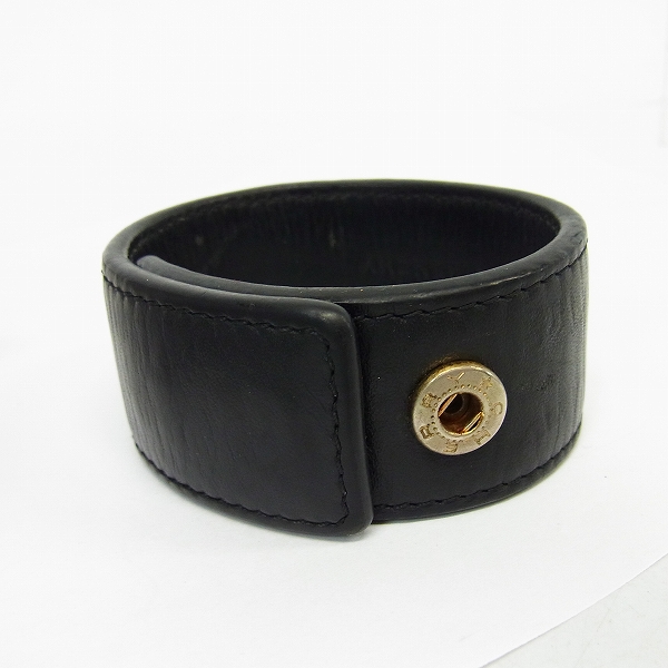 実際に弊社で買取させて頂いたGIVENCHY/ジバンシィ スター/星 スタッズレザーバングルの画像 1枚目