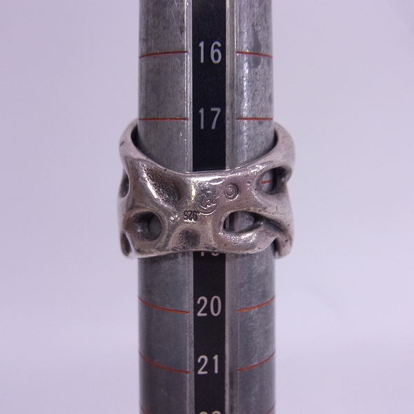 実際に弊社で買取させて頂いた【証明書付き】TRAVIS WALKER/トラヴィスワーカー スカルリングwガーネットアイズandダイヤモンド トゥース/19号の画像 7枚目