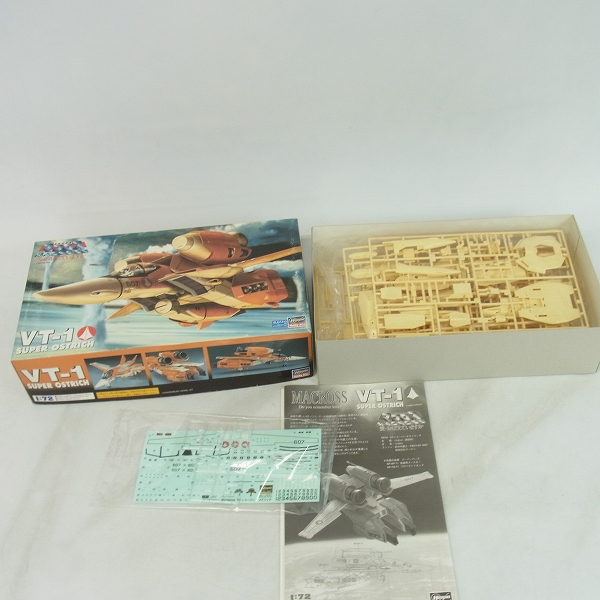 実際に弊社で買取させて頂いた【未組立】Hasegawa/ハセガワ 1/72 マクロス VF-1 バルキリー ウエポンセット/VT-１ スーパーオストリッチ 2点セットの画像 1枚目