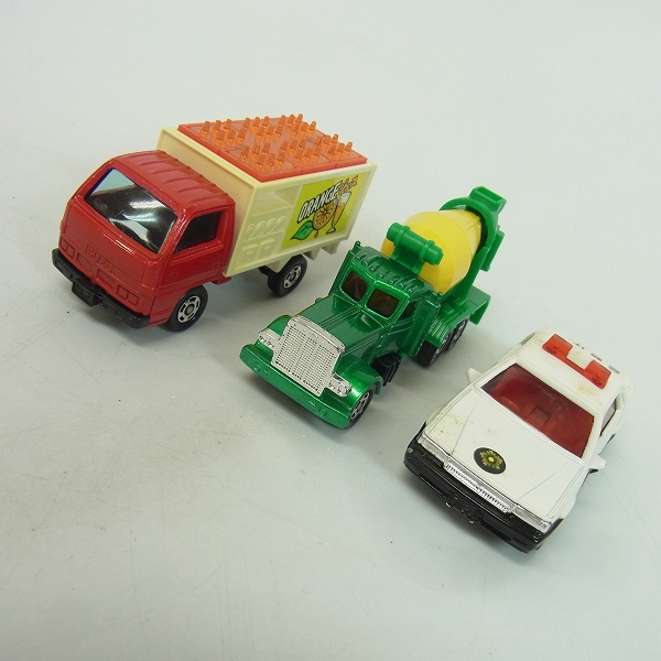 実際に弊社で買取させて頂いたトミカ F18 アメリカン ミキサー車/13 日産 セドリック 4ドアH.T パトロールカー/32 いすゞ エルフ 日本製 3点セット
