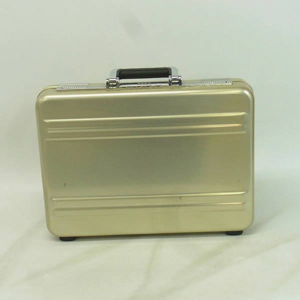 実際に弊社で買取させて頂いたZERO HALLIBURTON/ゼロハリバートン アルミ製 アタッシュケース 3A-PG