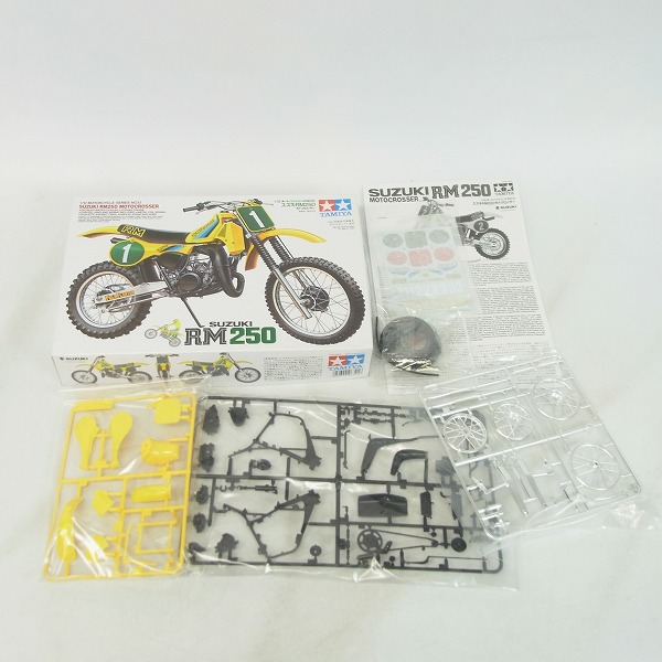 実際に弊社で買取させて頂いた【未組立】タミヤ 1/12 スズキ RM250 モトクロッサー/ホンダ CR250R モトクロッサー 2点セットの画像 1枚目