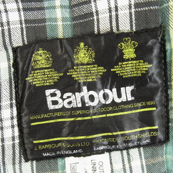 実際に弊社で買取させて頂いたBARBOUR/バブアー ナイロン キルティング 縦ステッチ ジャケット 英国製の画像 2枚目