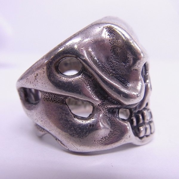 実際に弊社で買取させて頂いた【証明書付き】TRAVIS WALKER/トラヴィスワーカー スカルリングwガーネットアイズandダイヤモンド トゥース/19号の画像 4枚目