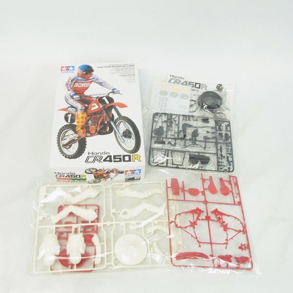 実際に弊社で買取させて頂いた【未組立】タミヤ 1/12 Honda/ホンダ CR450R モトクロスライダーつき/CBR400F 2点セットの画像 1枚目