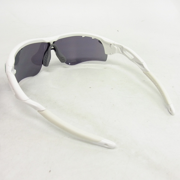 実際に弊社で買取させて頂いたOAKLEY/オークリー RADARLOCK PATH/サングラス/OO9206-05 の画像 1枚目