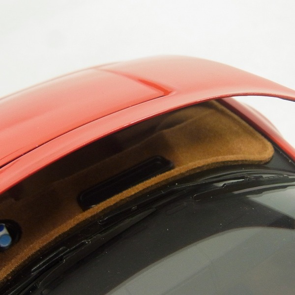 実際に弊社で買取させて頂いたKYOSHO/京商 1/18 フェラーリ テスタロッサ ダイキャストミニカー No.08422Rの画像 4枚目