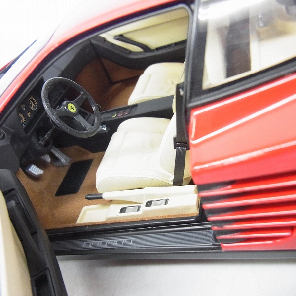 実際に弊社で買取させて頂いたKYOSHO/京商 1/18 フェラーリ テスタロッサ ダイキャストミニカー No.08422Rの画像 7枚目