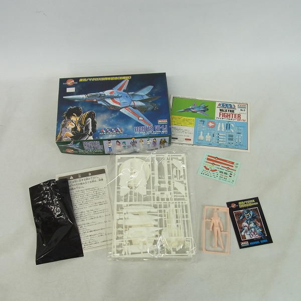 実際に弊社で買取させて頂いた【未組立】アリイ 1/100 マクロスバトロイドバルキリー VF-1D/VF-1A/VF-1J 15周年記念等 プラモデル 6点セットの画像 4枚目