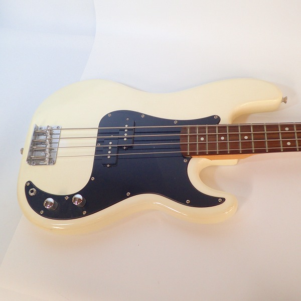 実際に弊社で買取させて頂いた★BUSKER'S/バスカーズ ジャズベースタイプ エレキベース ソフトケース付きの画像 4枚目