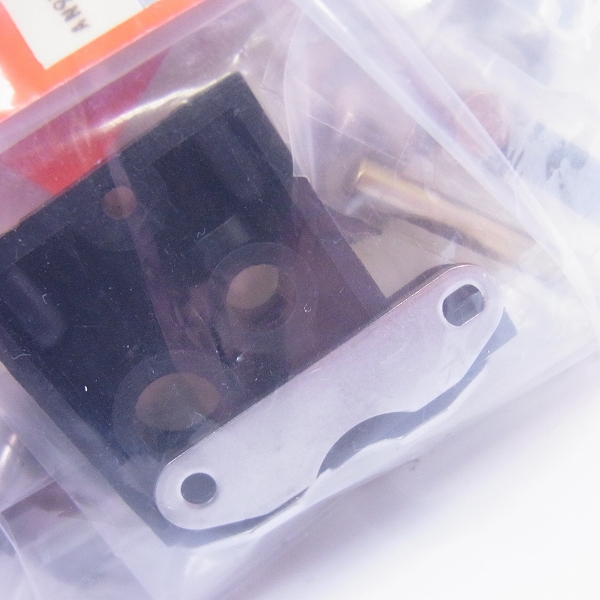 実際に弊社で買取させて頂いた★【未組立】京商 デアゴスティーニ フェラーリ F2004 ラジコン 1～79号+プロポ セット 1/18の画像 8枚目